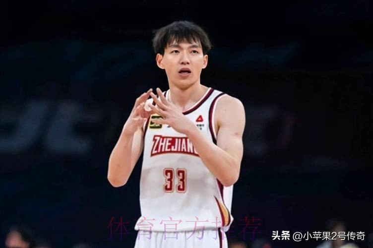 王睿泽三分线外手起刀落 吴前立刻还以颜色 王睿泽三分线外手起刀落 吴前立刻还以颜色